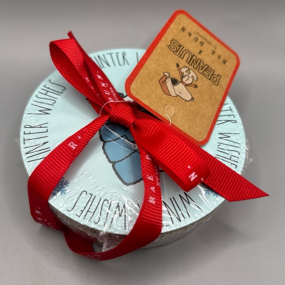 Rae Dunn Peanuts WARM WINTER WISHES Snoopy Puffer Jacket Coaster Set Of 8 NEW - Picture 2 of 4